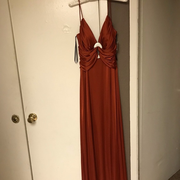 Betsy & Adams - Picture 3 of 6